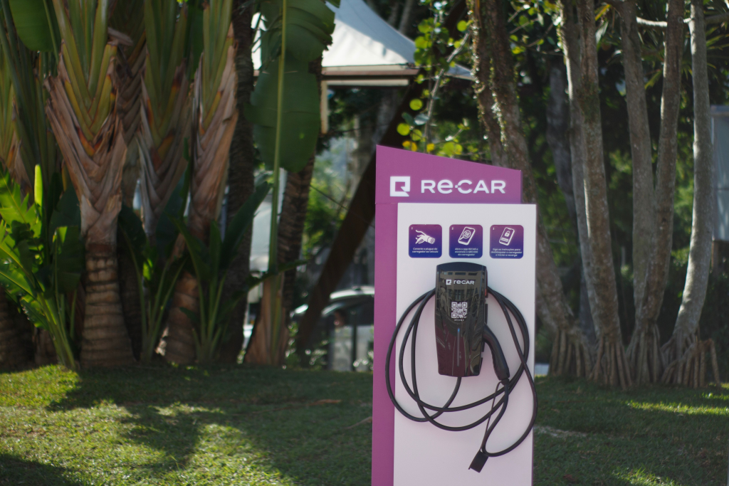 Pin Recar Recar - Eletromobilidade para todos - RJ